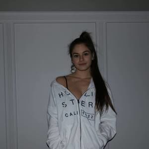 Meet your Posher, Andrée-anne